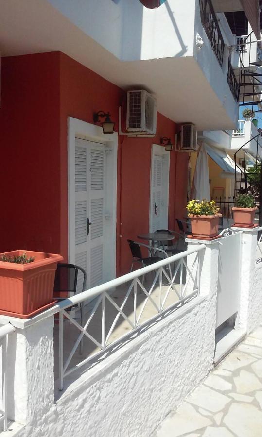 Loula'S Apartments Guviá Kültér fotó