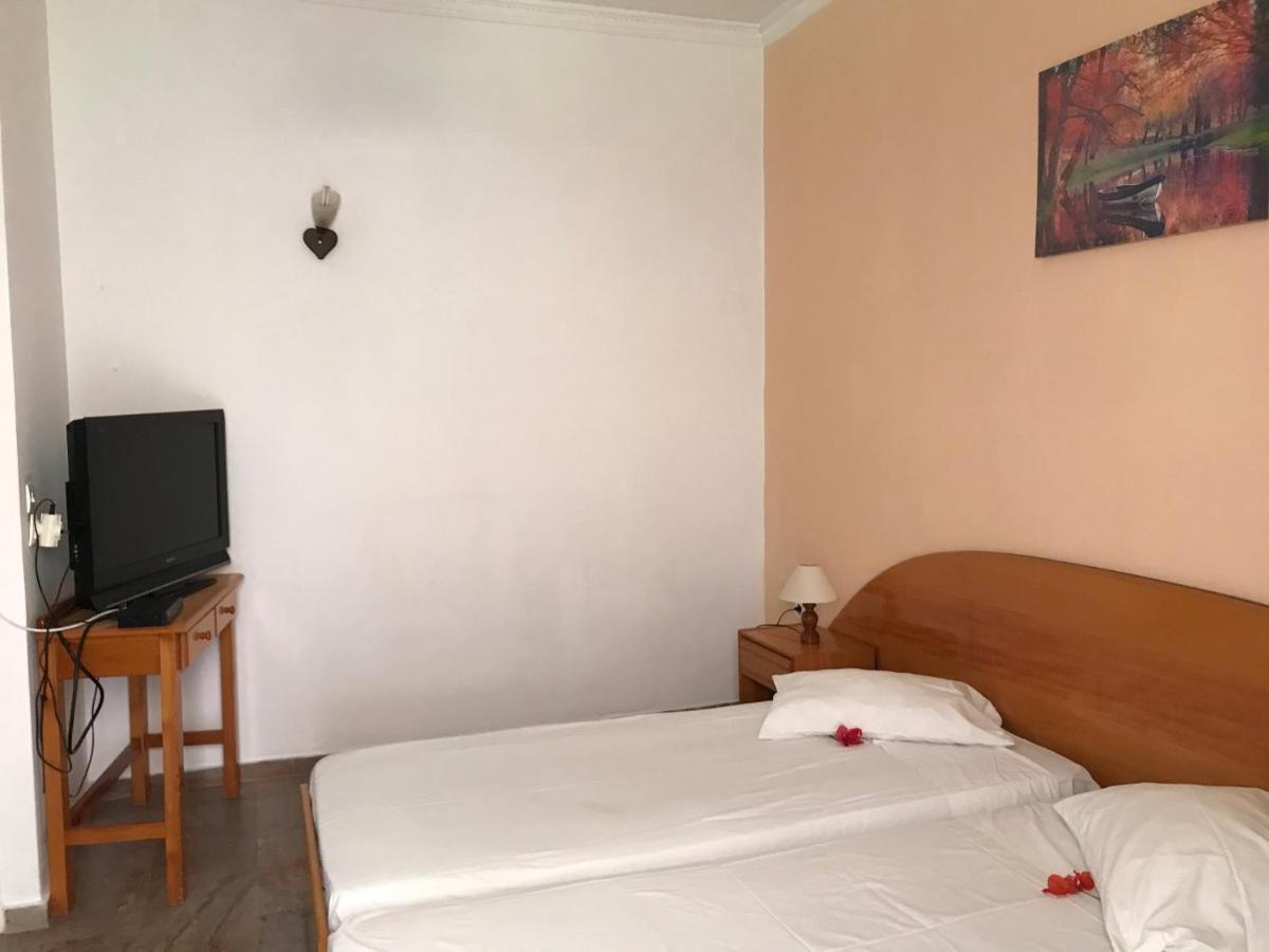 Loula'S Apartments Guviá Kültér fotó