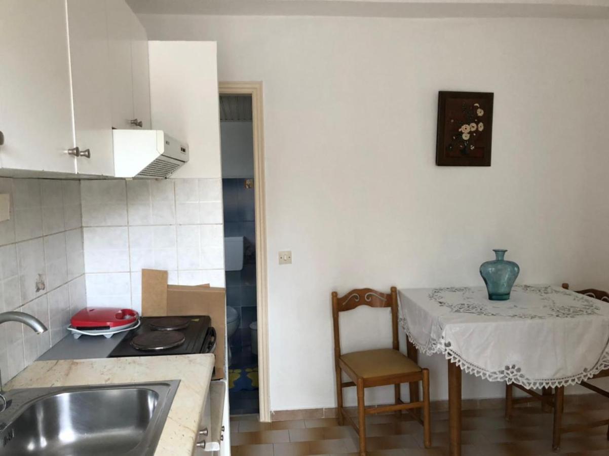 Loula'S Apartments Guviá Kültér fotó
