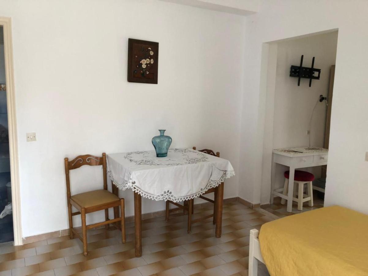 Loula'S Apartments Guviá Kültér fotó
